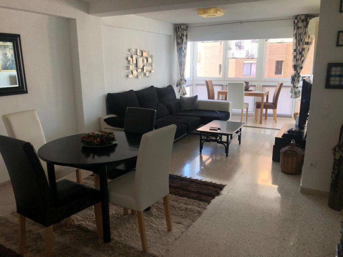 בנידורם Cosy Apartment 5 Min From The Beach , Sea View מראה חיצוני תמונה